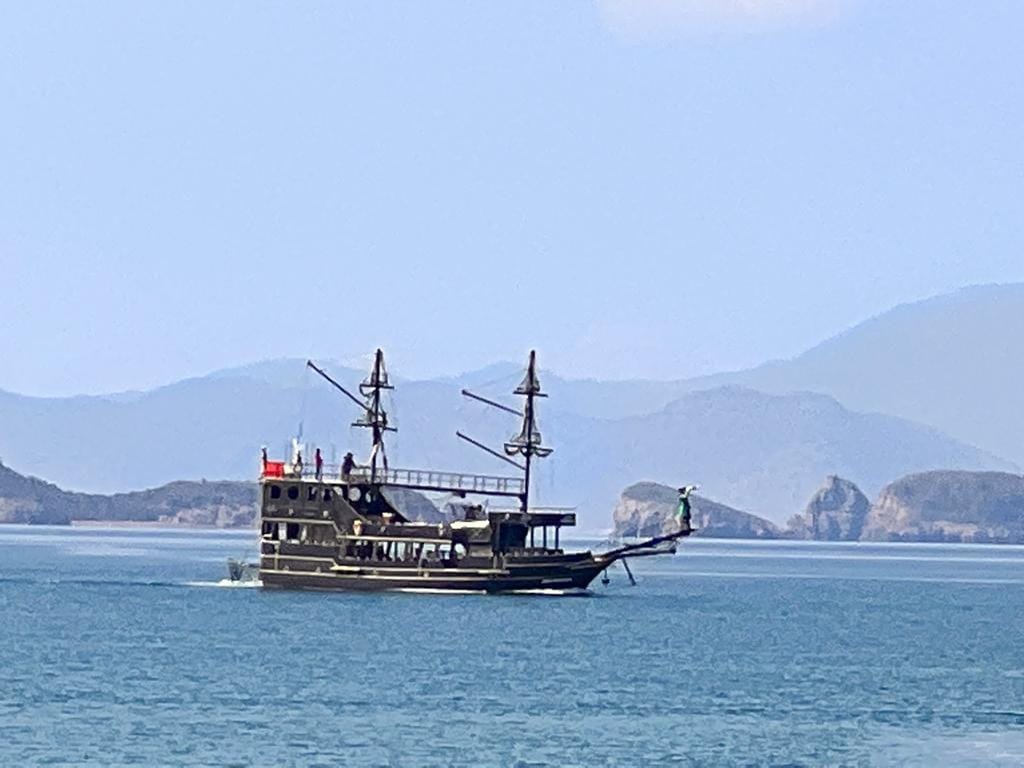 Fethiye Fun Boat Tour: Unlimited Party with Captain Jack Sparrow