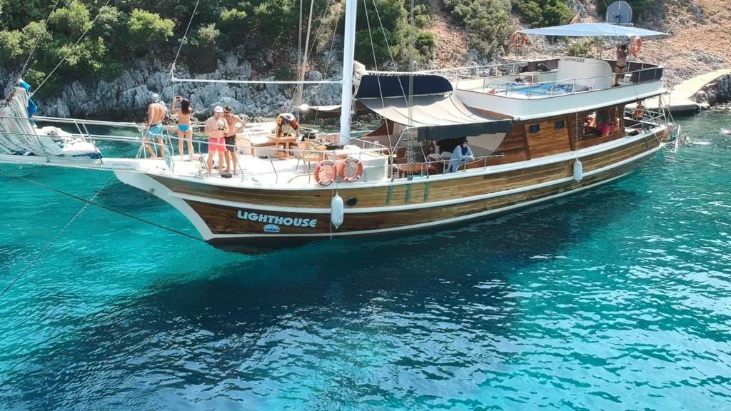 Fethiye Romantik Tekne Turu: Lighthouse ile Sadece Çiftlere Özel