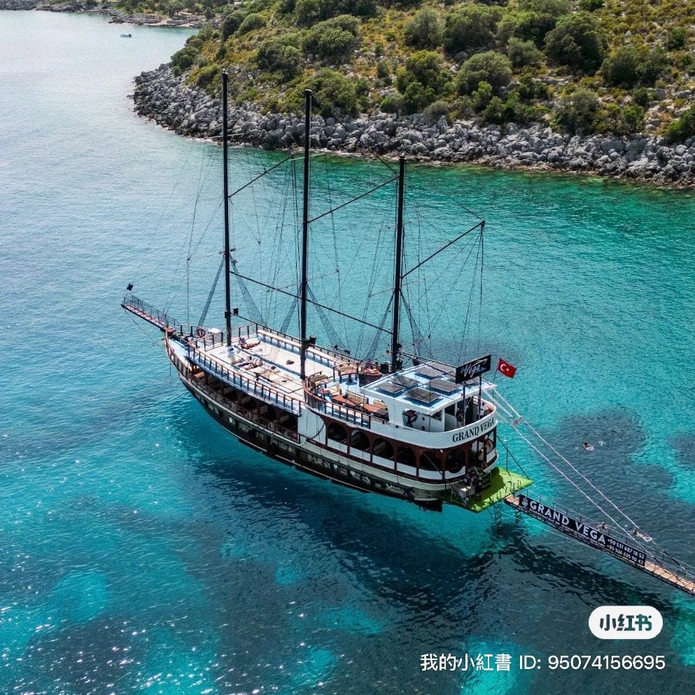 Kelebekler Vadisi Tekne Turu: Grand Vega ile Huzur ve Eğlence Bir Arada