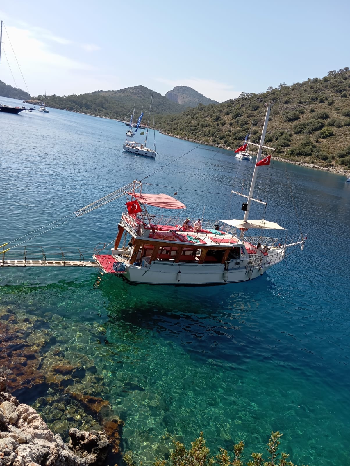 Ölüdeniz Özel Tekne Kiralama: Diriliş ile Size Özel Bir Deniz Macerası