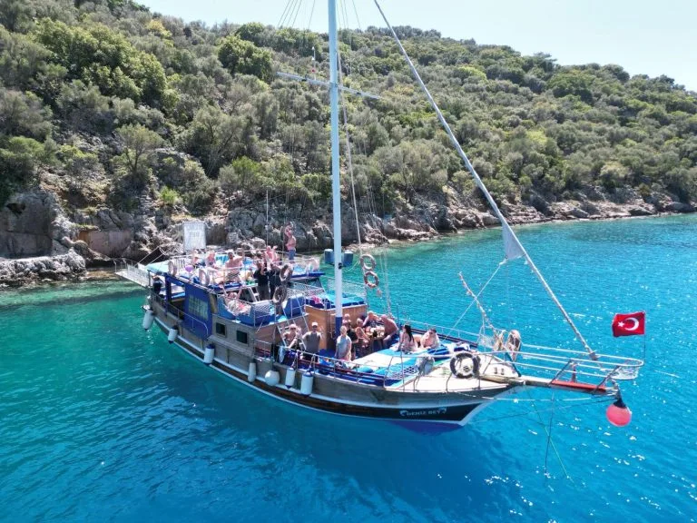 Kelebekler Vadisi Tekne Turu: Tommy Boat ile Butik ve Seçkin Bir Gün