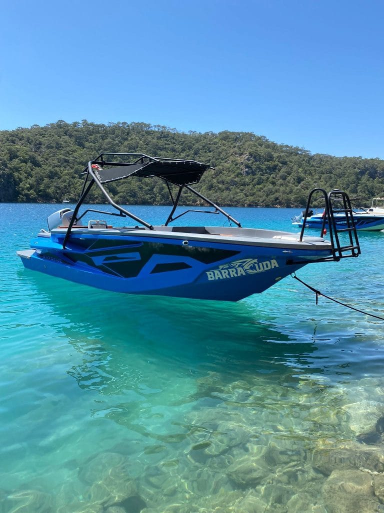 Kelebekler Vadisi Özel Tekne Kiralama: Speed Boat ile Hız ve Konfor