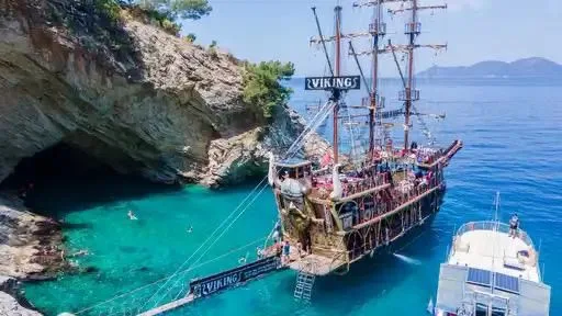 Kelebekler Vadisi Tekne Turu: Viking ile Masalsı Bir Yolculuk